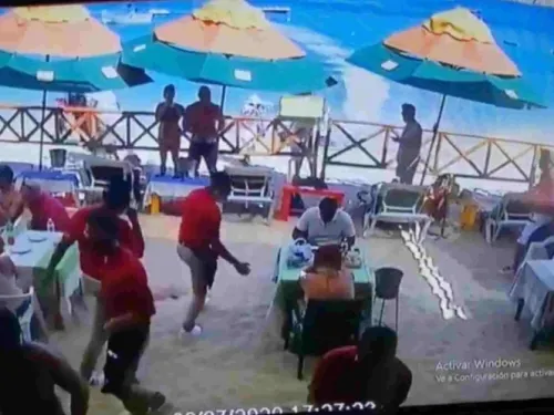 Moto acuática se estrella contra restaurante; un muerto