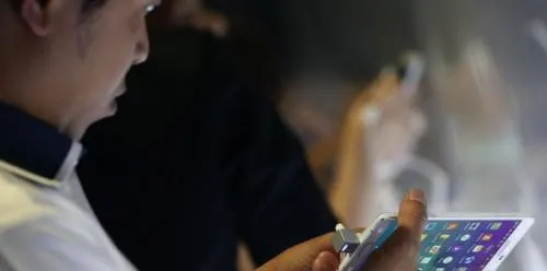 Un estudio revela que tu teléfono te podría estar espiando