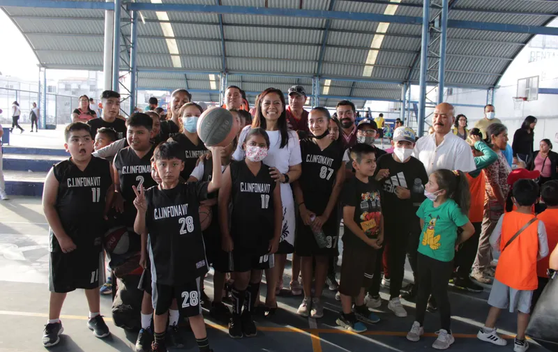 ARIADNA AYALA ENTREGA MATERIAL Y EQUIPO A CENTROS DE INICIACIÓN DEPORTIVA DEL AYUNTAMIENTO DE ATLIXCO
