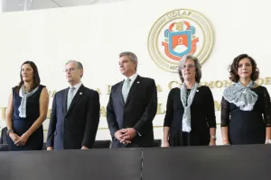 Asiste Gali Fayad a la graduación de la UDLAP