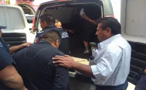 Detienen a dos sujetos por robo a comercio en Libres