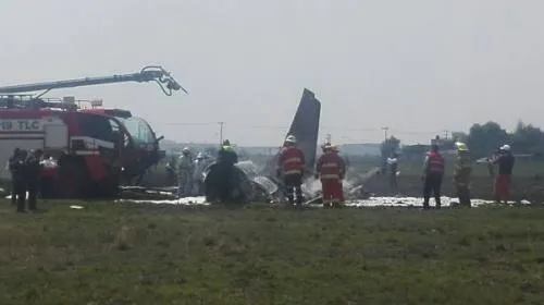 Se desploma avión cerca del Aeropuerto de Toluca; mueren 2 personas