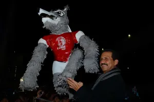 Rector de la BUAP enciende la Navidad en el CCU