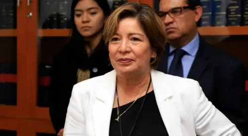 Edil de Tecamachalco se apunta para rifa de avión presidencial; lo convertiría en centro cultural
