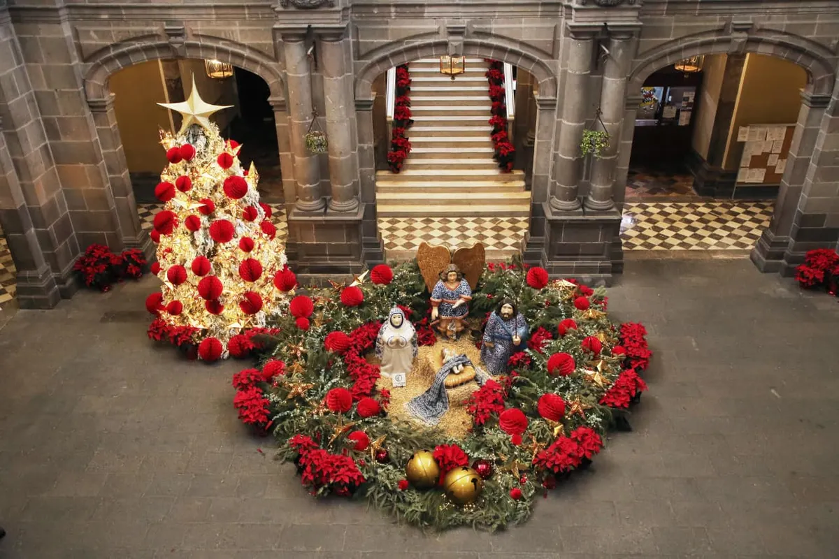 Invita Ayuntamiento de Puebla a disfrutar del Nacimiento de talavera en Palacio Municipal