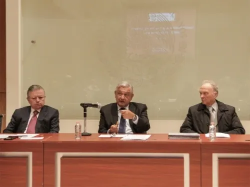 Firman López Obrador, Corte y FGR acuerdo por Ayotzinapa