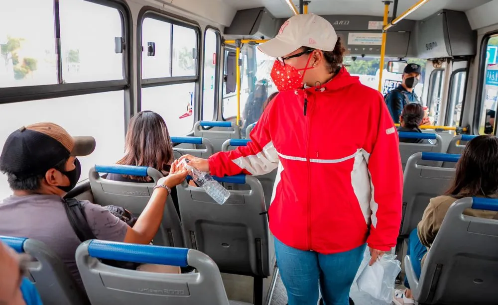 Despliega gobierno estatal operativos de sana distancia en unidades del transporte público