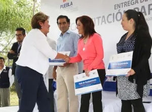SMDIF entrega apoyos para generar alternativas de autoempleo