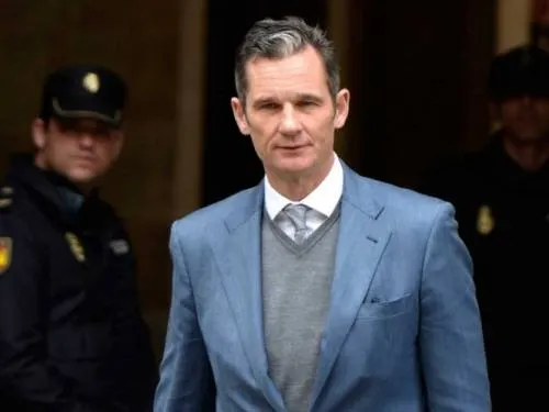Urdangarin, cuñado del rey de España, ingresa en prisión