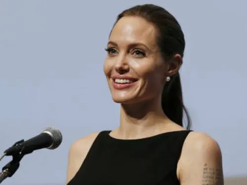 Angelina Jolie regresa a trabajar