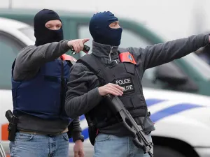 Caen seis en operativos tras explosiones de Bélgica
