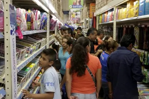 Video: Fuerte gasto el regreso a clases, padres gastan hasta 4 mil pesos