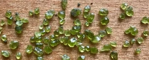 ¿Qué son estas piedras preciosas que está expulsando el voncán Kilauea?