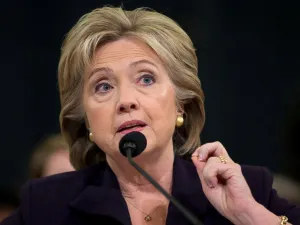 Si fuera gobierno no descansaría hasta saber de los 43: Hillary