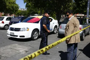 Balacean a notario público 7 de El Carmen