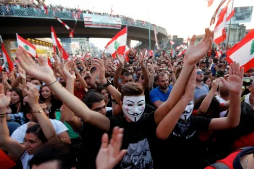 Gobierno libanés cede ante protestas