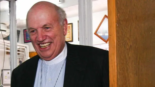 Onésimo Cepeda se retira con venia del Vaticano