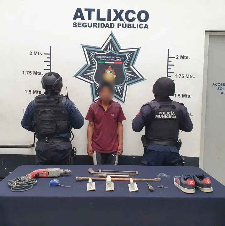Policía Municipal de Atlixco detiene a ladrón en junta auxiliar