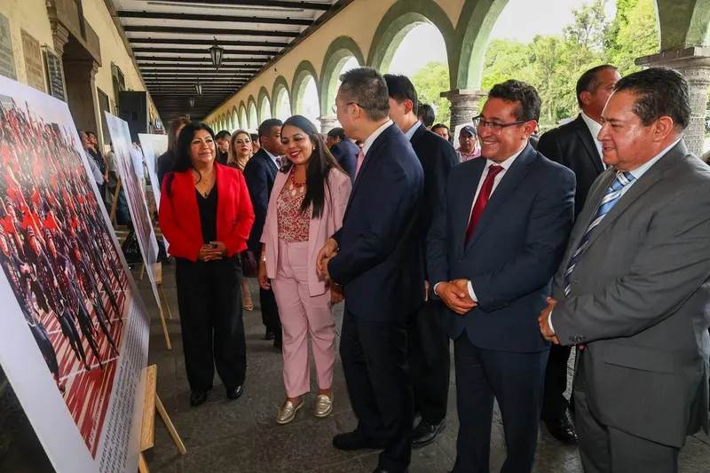 sp-cholula-embajador-china-exposicion-fotografica