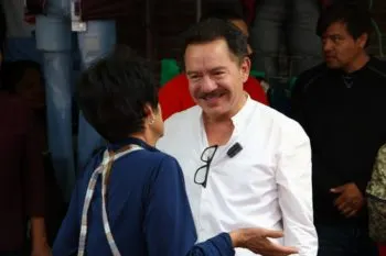 Locatarios del mercado de Atlixco van con Nacho Mier