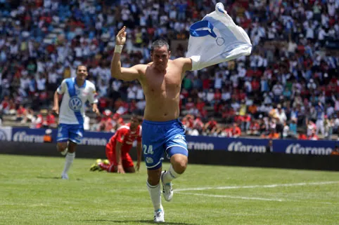 Gana Puebla 2-1 en el Cuauhtémoc