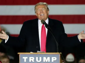 Diario ironiza sobre como sería EU al mando de Trump