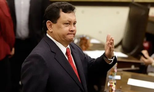 El avestruz que vive en el Congreso