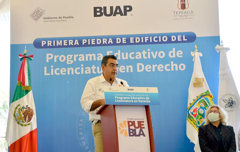 buap-lilia-cedillo-sergio-salomon-cespedes-complejo-regional-centro