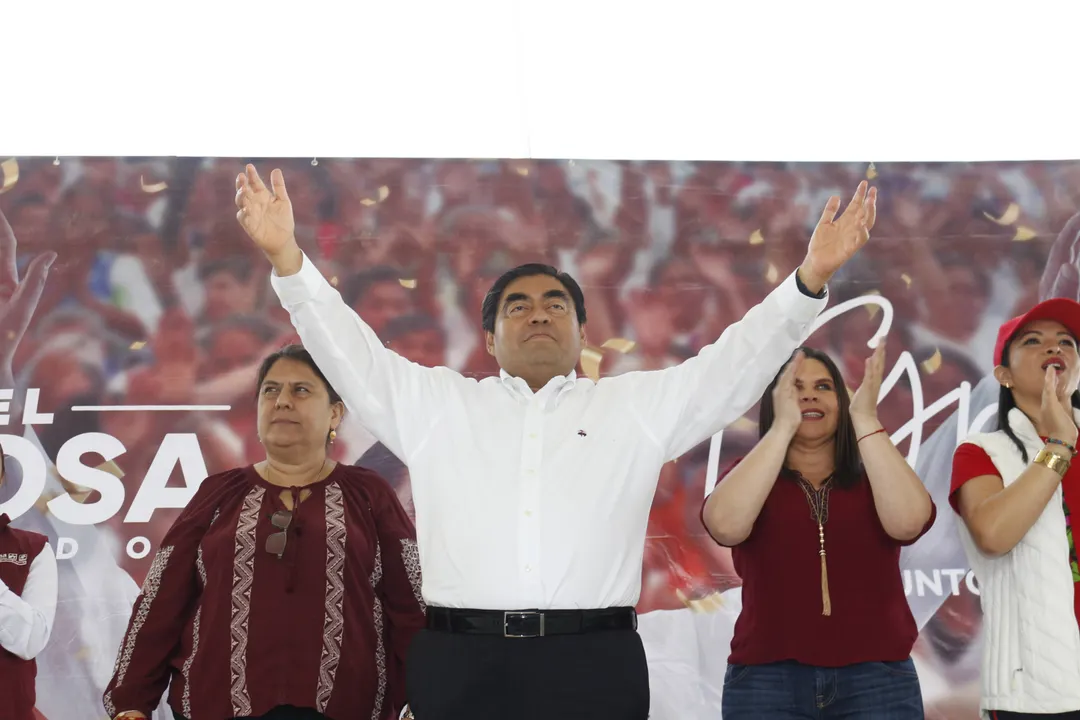 El gobernador electo Luis Miguel Barbosa Huerta inicia gira de agradecimiento en San Martín Texmelucan.