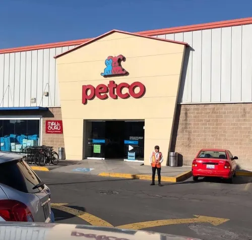 Lleva a su perrita a bañar a Petco Puebla y se la regresan con una herida