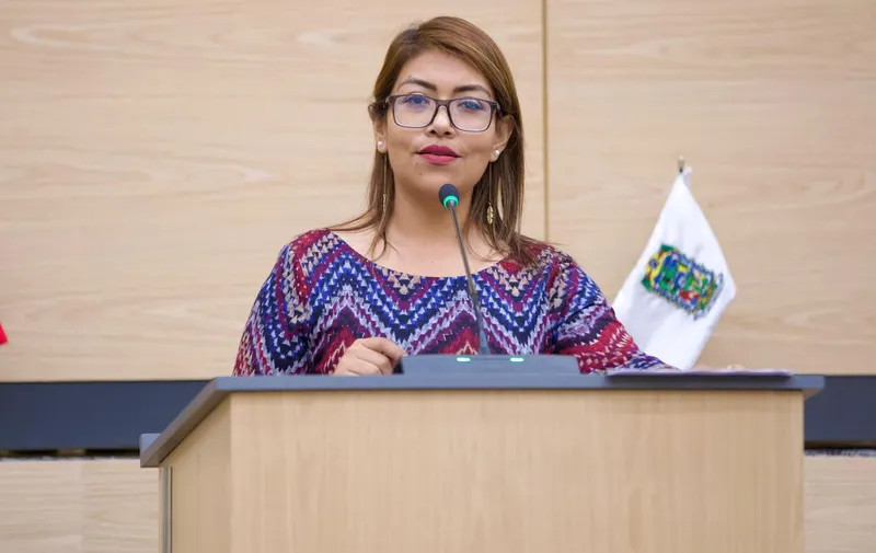 leonela-jazmin-martinez-ayala