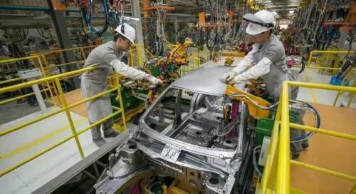 Personal ocupado del sector manufacturero registró un aumento de 0.3% en julio