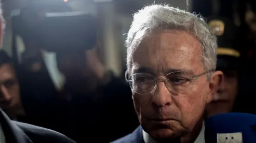 Álvaro Uribe, expresidente de Colombia, da positivo a COVID-19