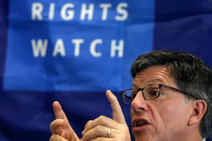 Ayotzinapa es versión oficial, no verdad histórica: HRW