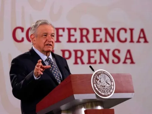 López Obrador evalúa itinerario de giras con gabinete de Salud