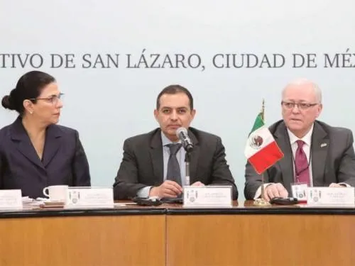 Senadores de México y Canadá “sepultan” TLCAN bilateral