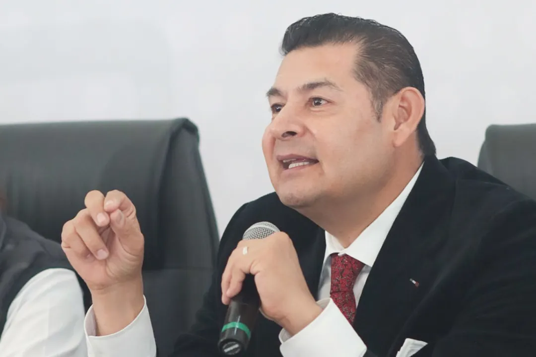 Armenta: Puebla fue un “laboratorio” de saqueo con APP y PPS