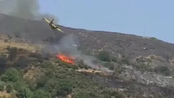 Se estrella avión cisterna que combatía incendios forestales en Grecia