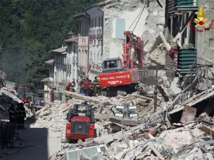 Decreta Italia jornada de luto nacional por sismo