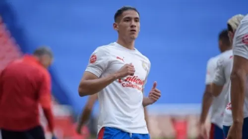 Chivas separa de manera indefinida a Antuna y Alexis Vega