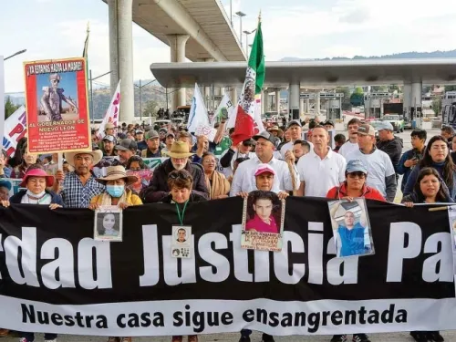 Marcha por la Paz arriba a la CDMX; la encabezan Sicilia y los Lebarón