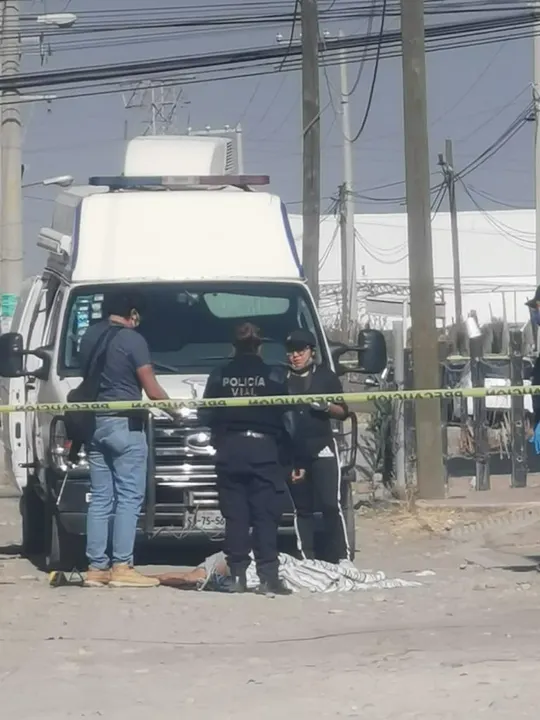 Hallan cuerpo de hombre con huellas de violencia en Cuautlancingo