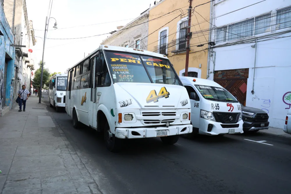 Mujeres son dueñas del 30% de las concesiones del transporte público en Puebla