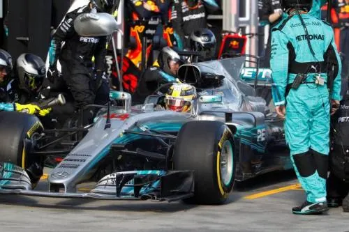 Mercedes busca vengarse de Ferrari en el Gran Premio de China