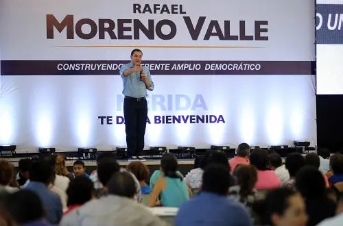 Presidentes de los partidos del Frente quieren distribuir espacios de poder: Moreno Valle