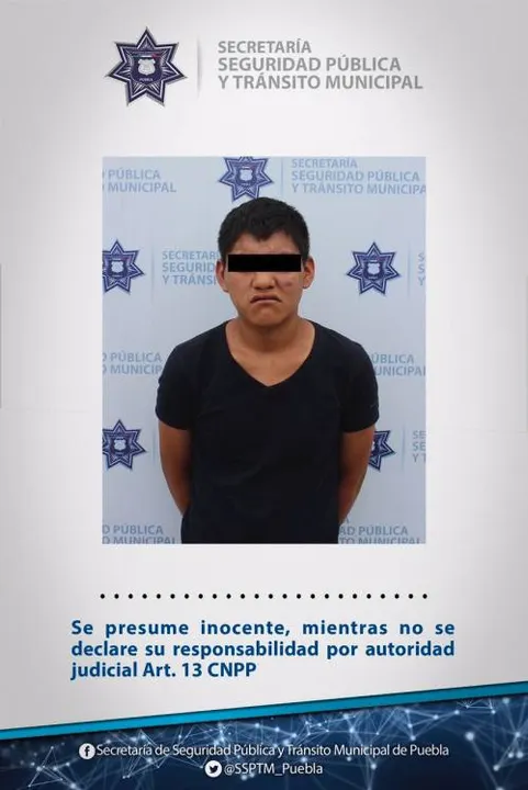 Detienen policías municipales a dos probables asaltantes a repartidor