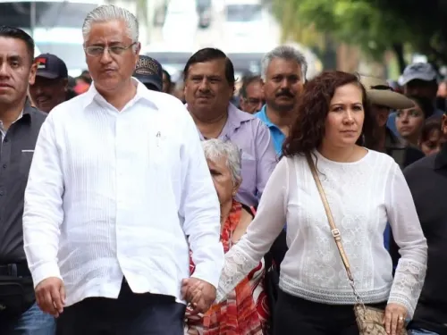 Secuestran a exrector de la UAEM y a su esposa