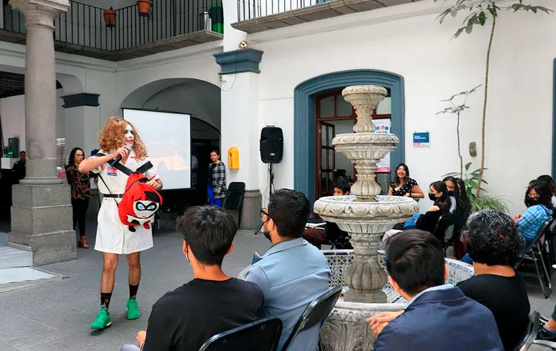 regidores-puebla-formando-con-locura