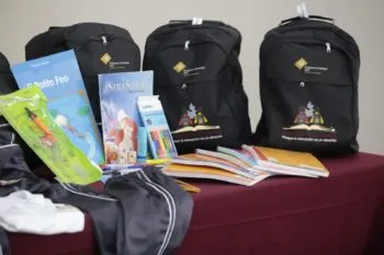 Para erradicar la deserción escolar, SEDIF beneficia a niñez y juventud indígena con “Todos a la Escuela”