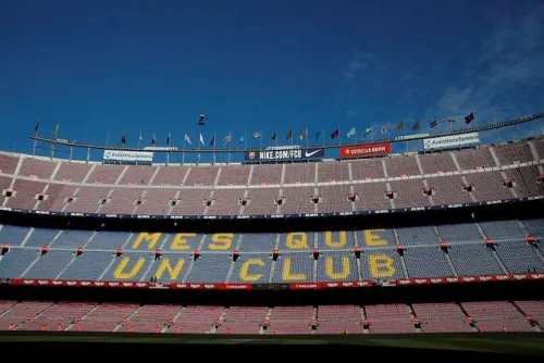 Renuncian seis directivos del Barcelona
